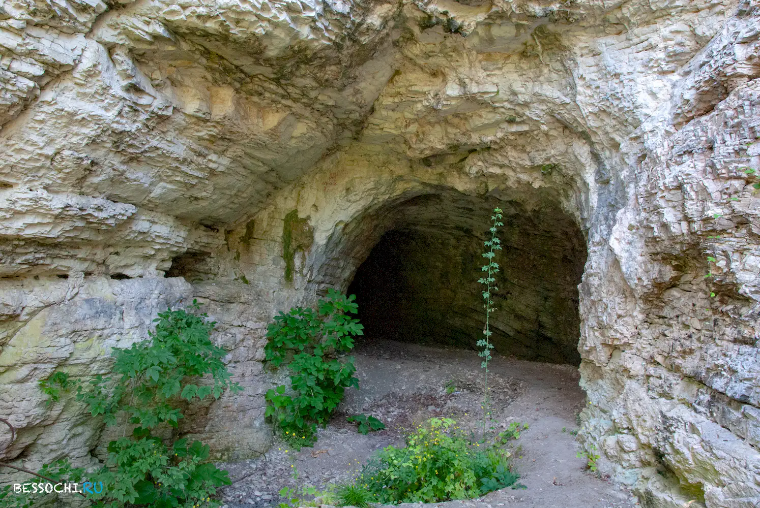 пещера Широкопокоссная