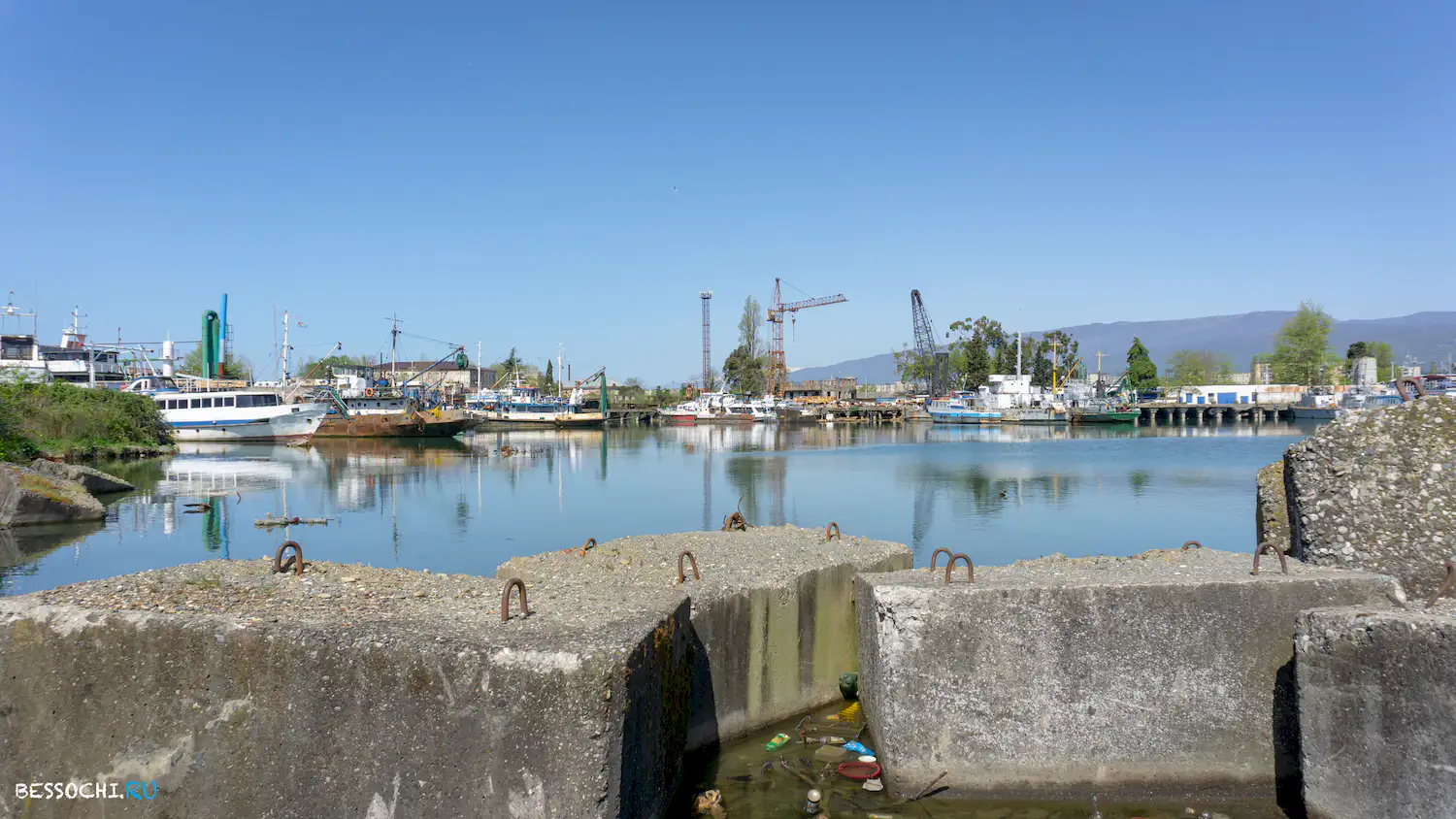 Сухумский порт