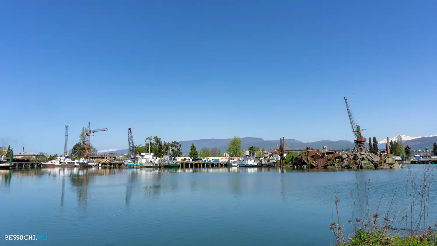 Сухумский порт