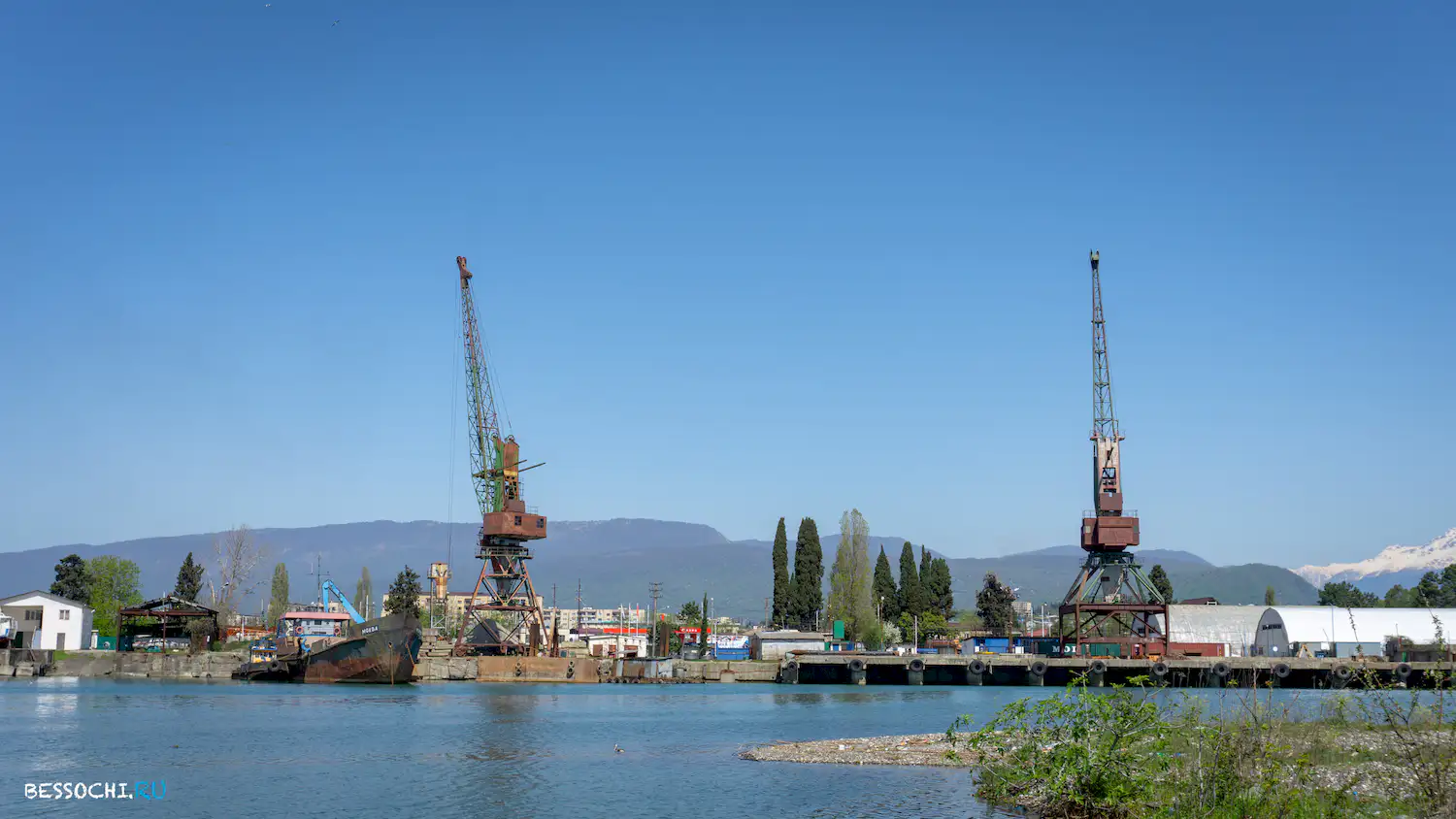 Сухумский порт