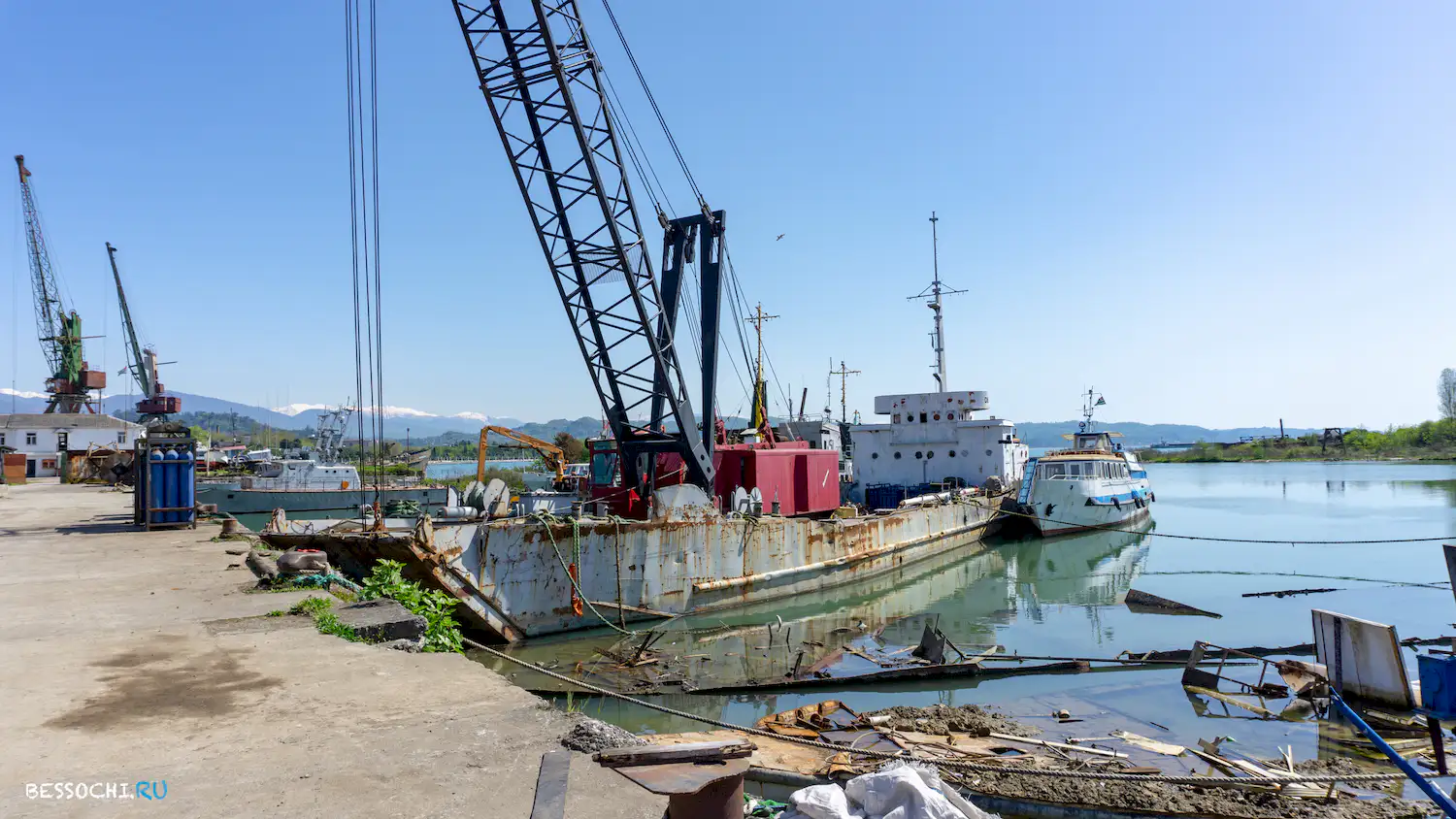 Сухумский порт