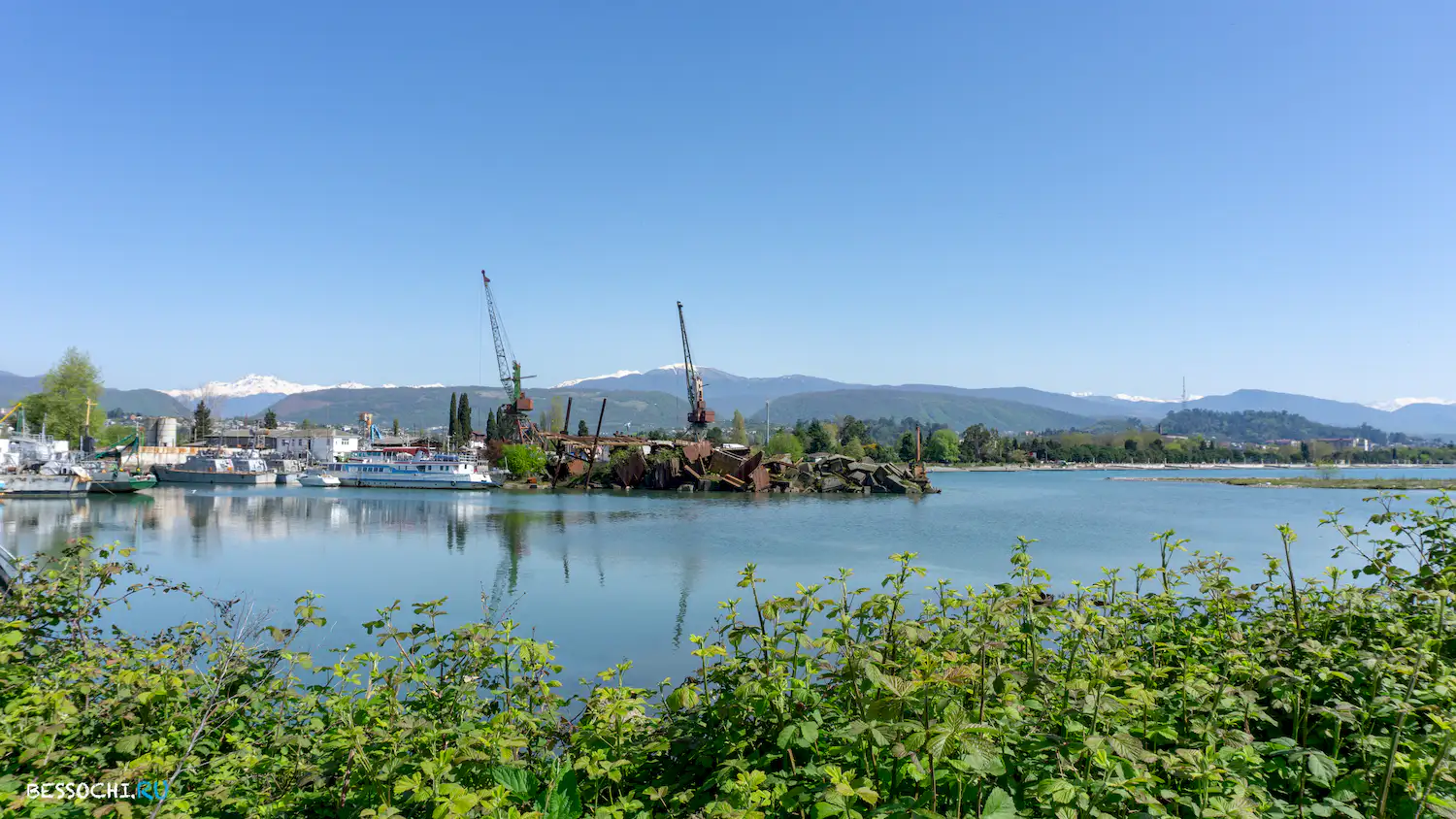 Сухумский порт