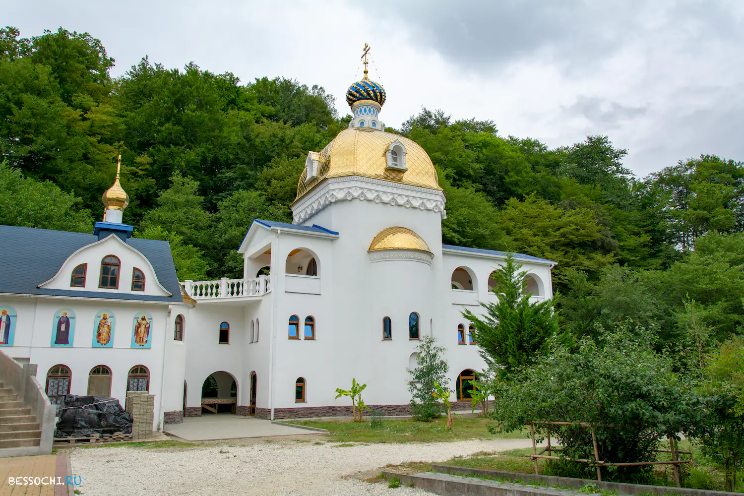 Лесное монастырь