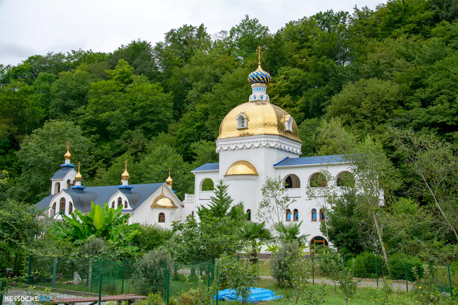 Лесное монастырь