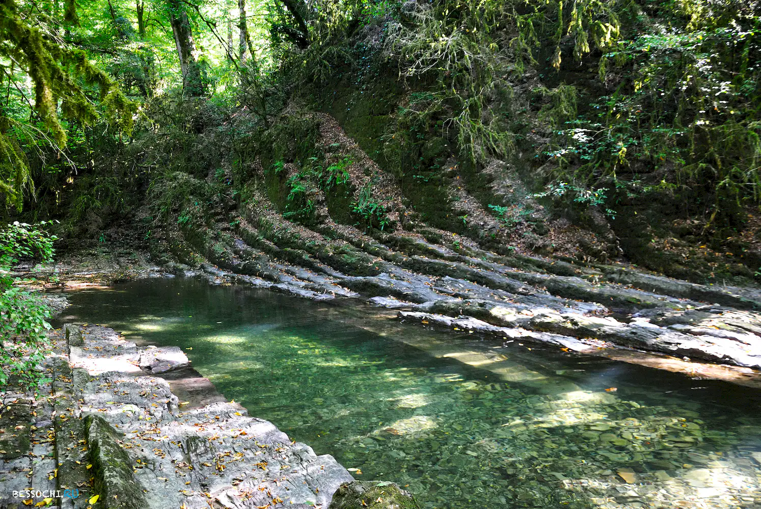 Самшитовый водопад