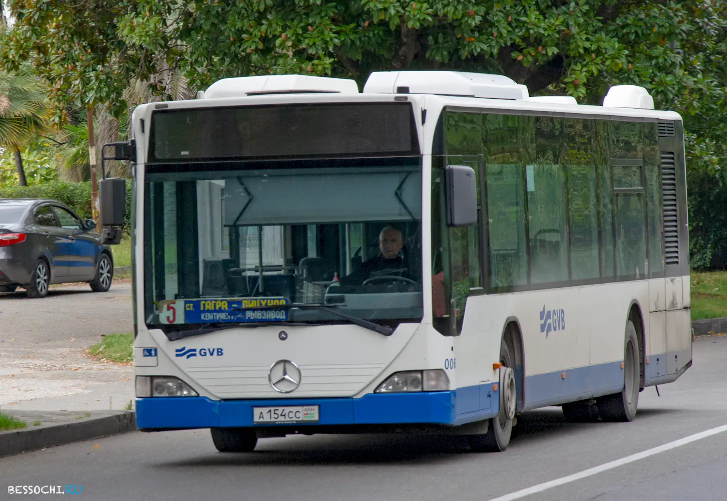 Абхазский автобус