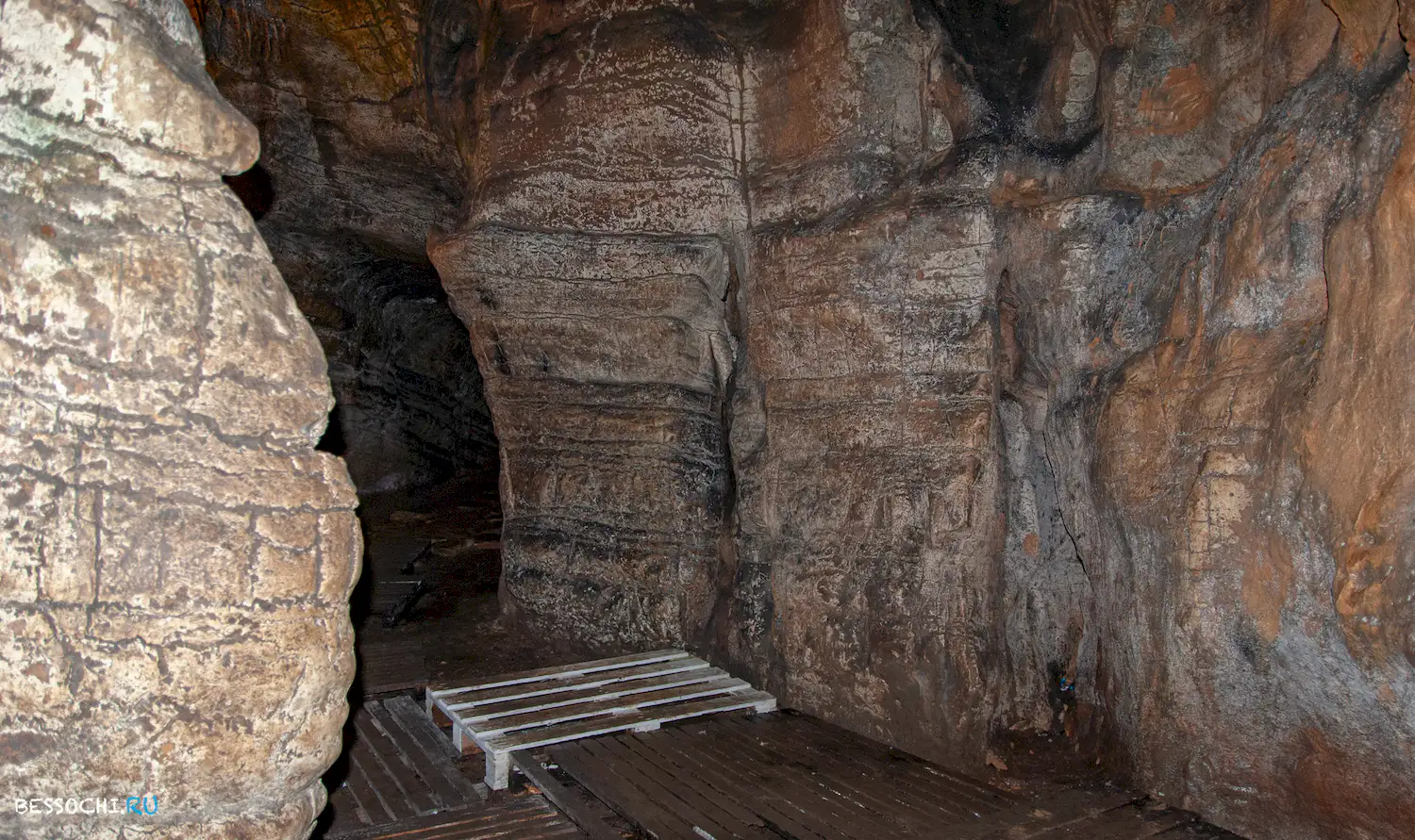 Ахштырская пещера