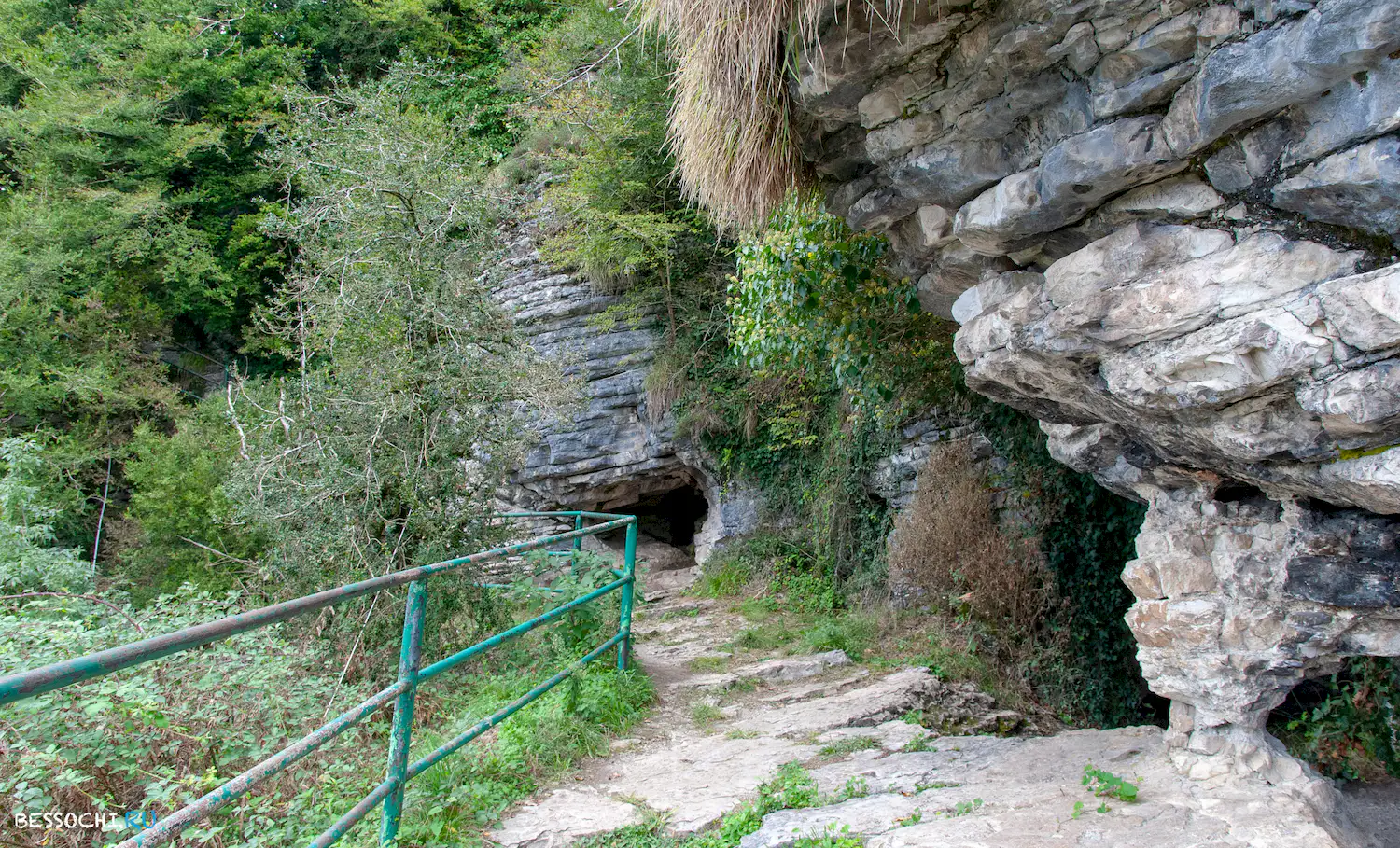 Ахштырская пещера