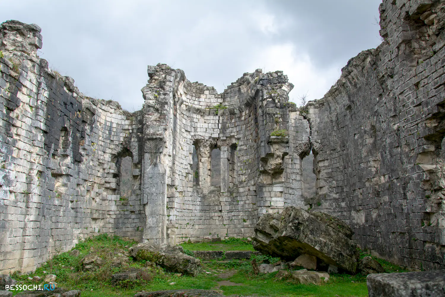 Бзыбский храм