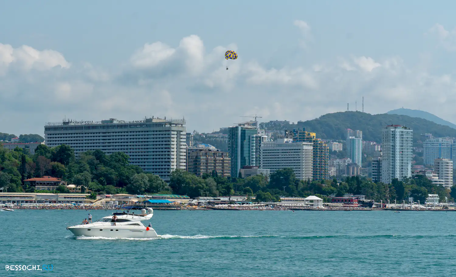 Теплоход Дагомыс