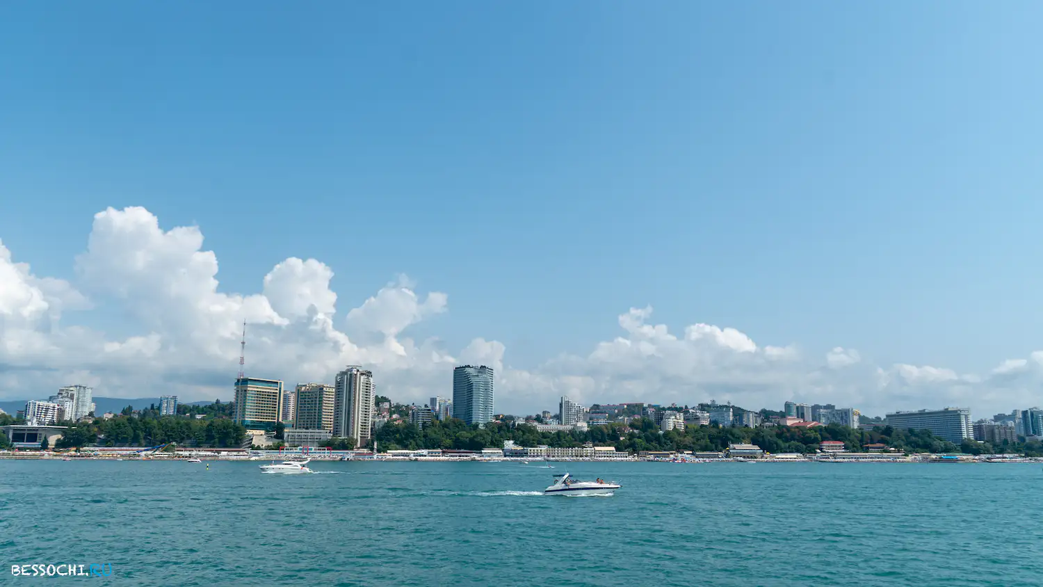 Теплоход Дагомыс