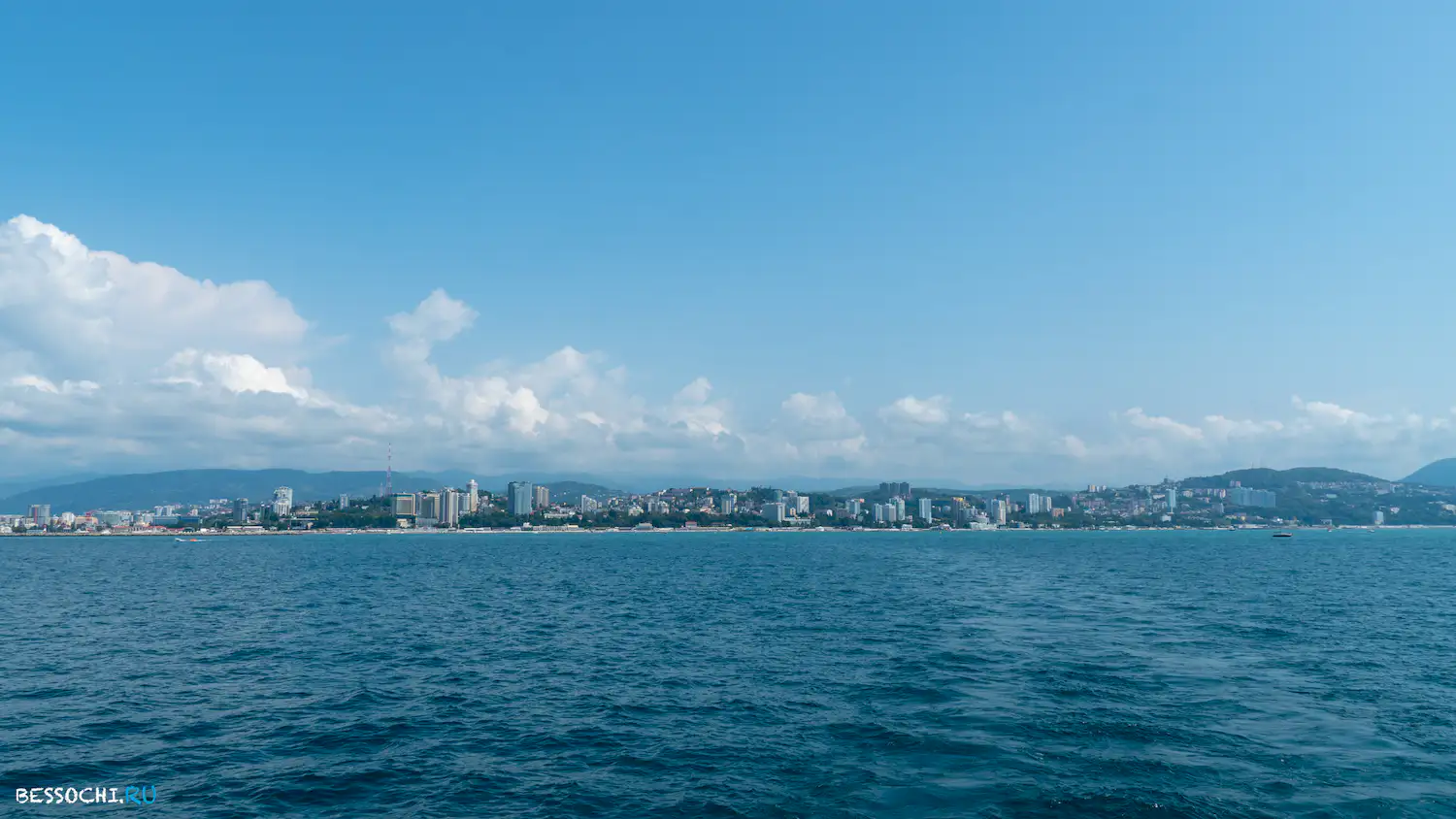 Теплоход Дагомыс