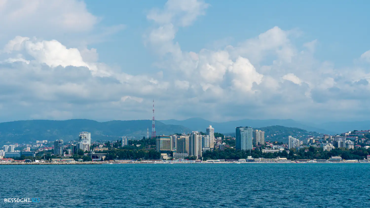 Теплоход Дагомыс