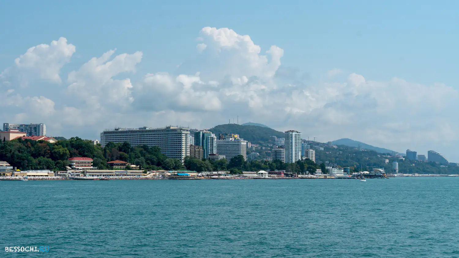 Теплоход Дагомыс