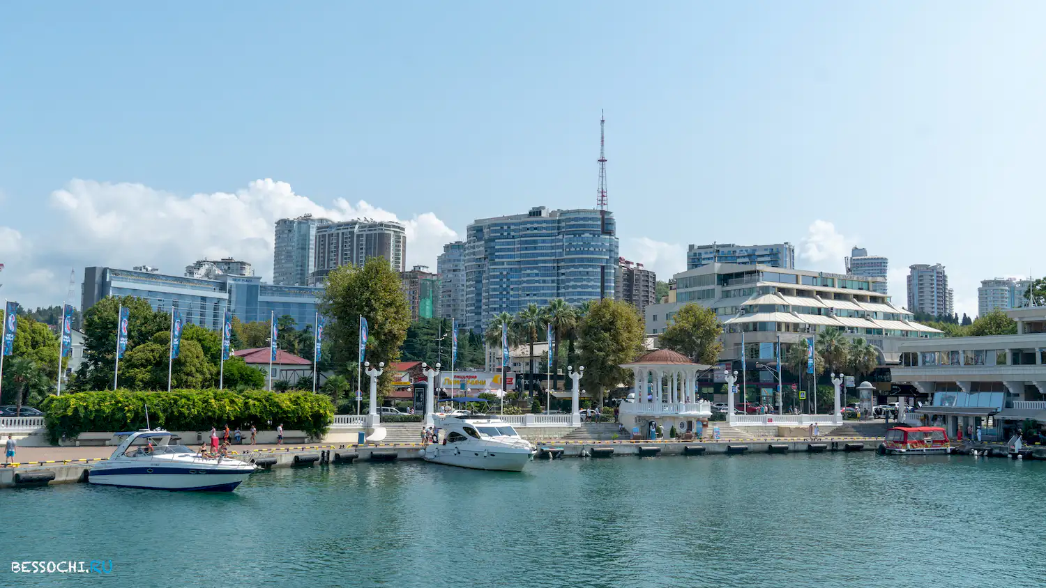 Теплоход Дагомыс