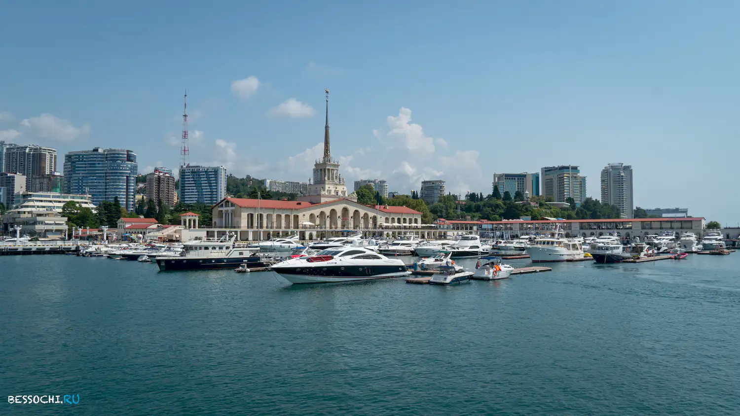 Теплоход Дагомыс