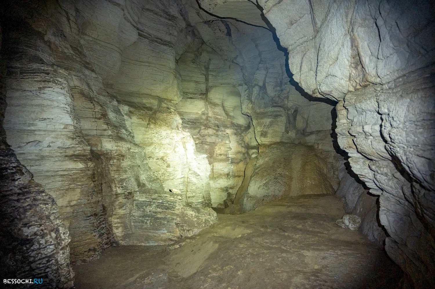 Пещера Первомайская