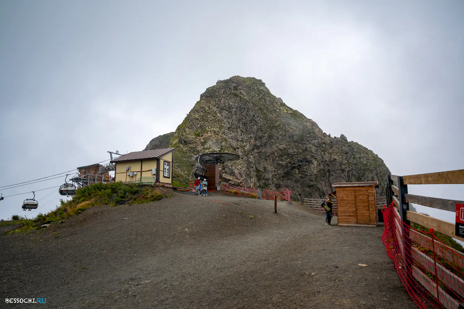 Черная пирамида