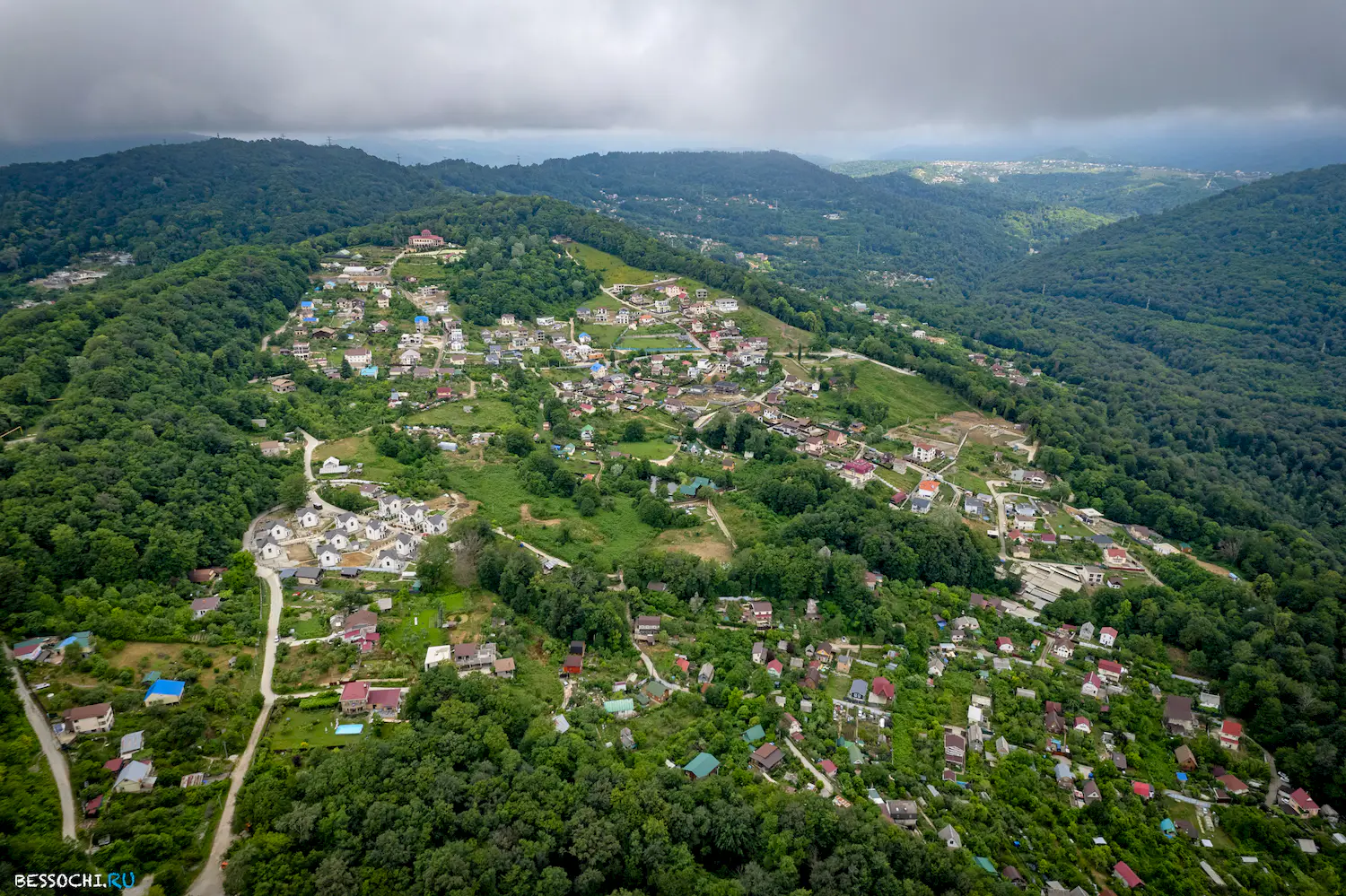 Каштаны храм