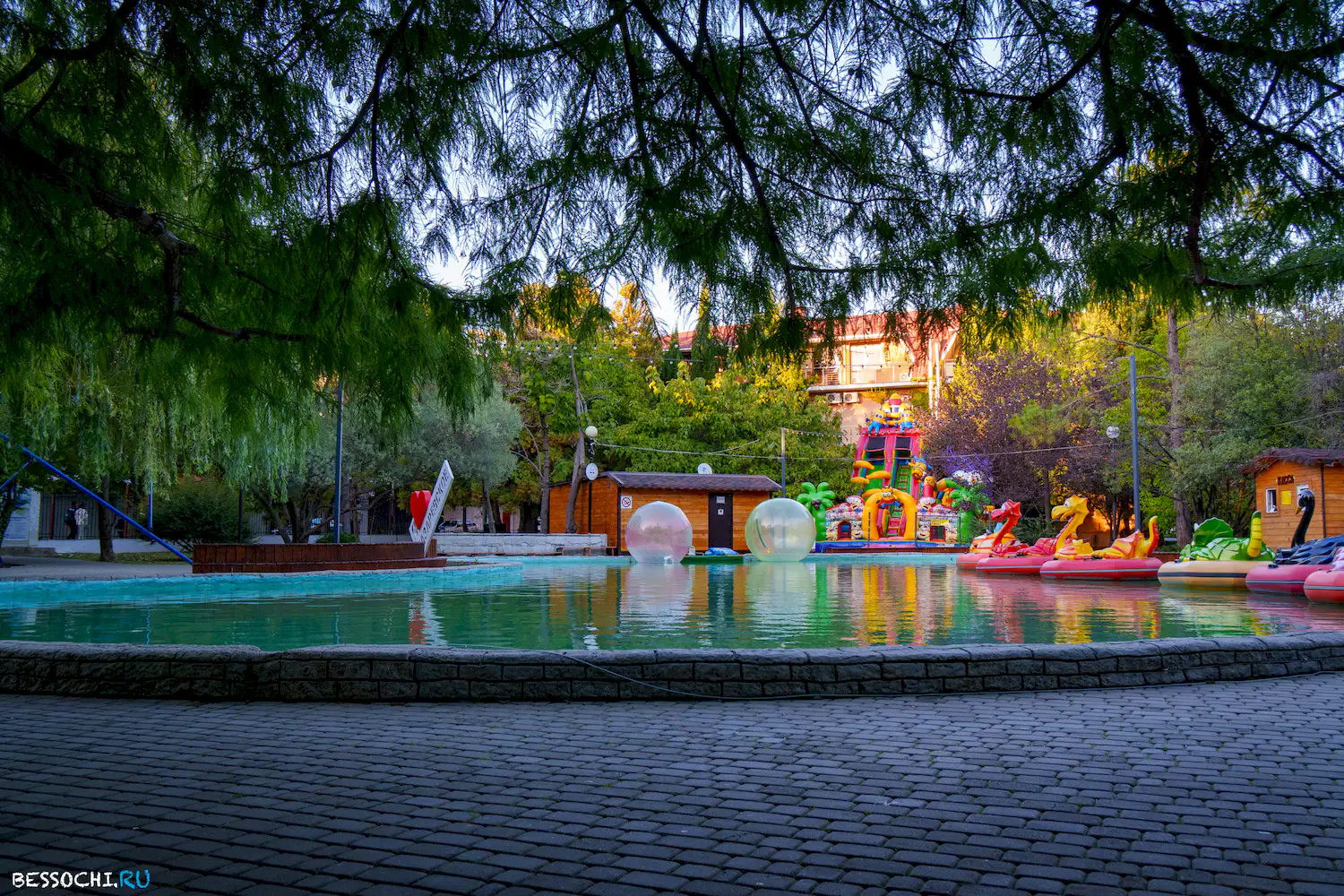 парк Лазаревское